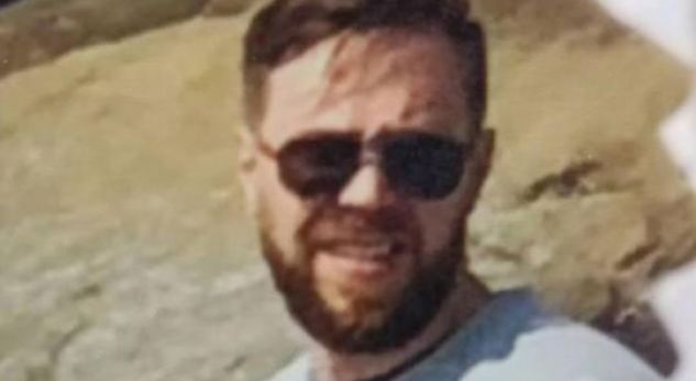 Një javë i zhdukur, mbijetoi duke ngrënë bletë dhe manaferra