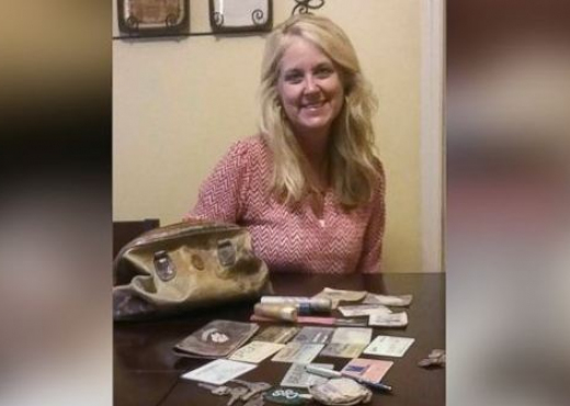 Ndodh e papritura, “peshkon” në liqen portofolin që humbi para 25 vitesh