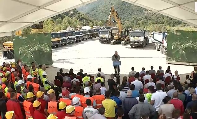 Nisin punimet në aksin Kardhiq-Delvinë, Tiranë-Sarandë për dy orë e 50 minuta