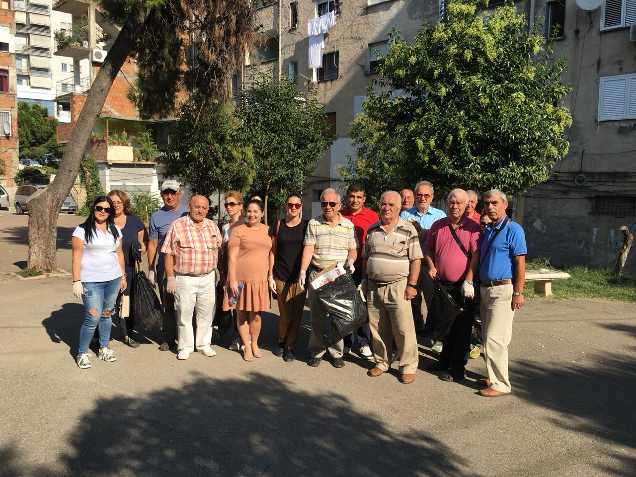 Tiranë/ Nis aksioni i madh i pastrimit të Kryeqytetit