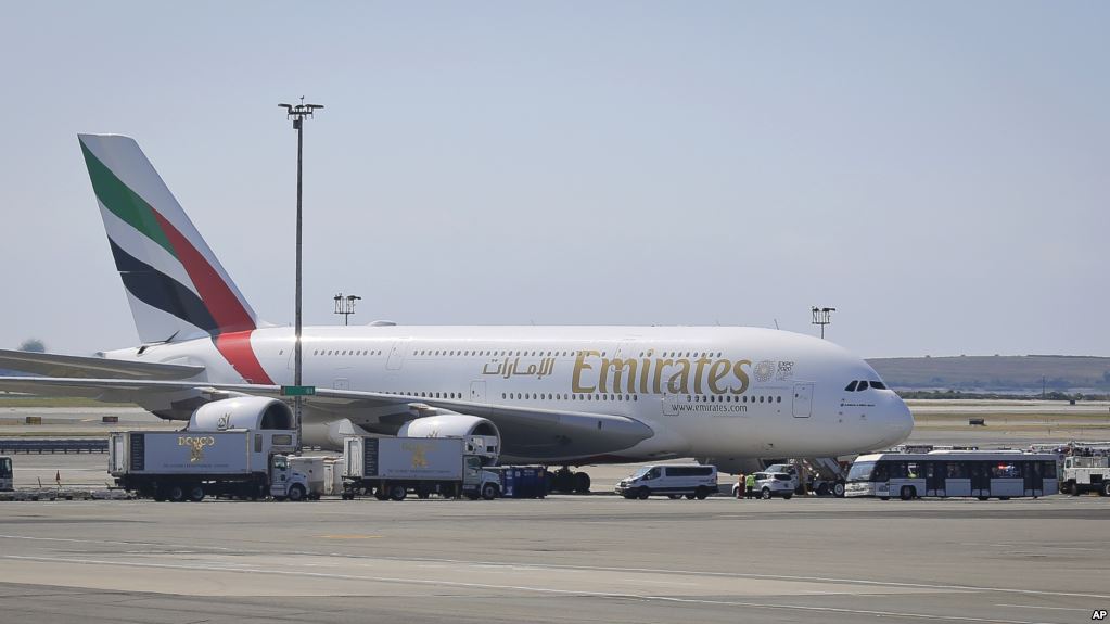 Alarmi nga sëmundja misterioze, 100 pasagjerë të një avioni në SHBA në karantinë