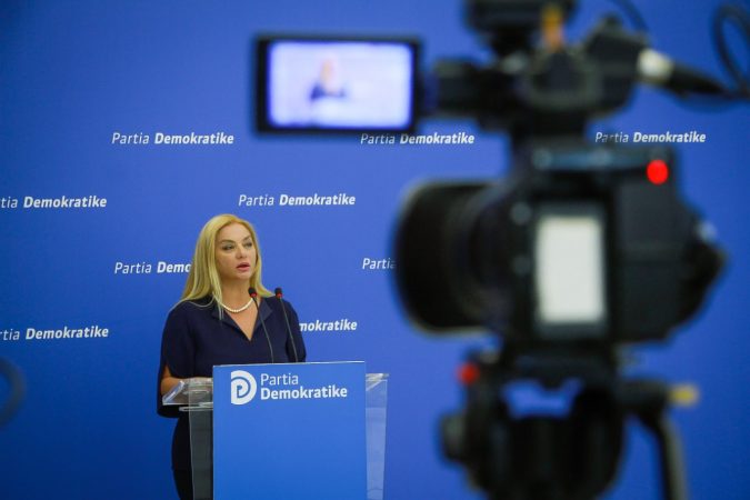 PD: Rama mbrojti kriminelët, vajza e dhunuar u hodh në rrugë