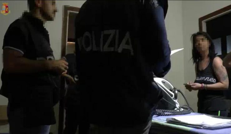 VIDEO+EMRAT/ Kokaina blihej me flori, prangoset banda italo-shqiptare