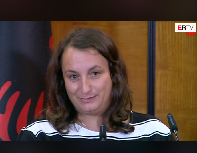 VIDEO/ ‘Bashkëqeverisja’ i gjen punë qytetares si edukatore në Vlorë