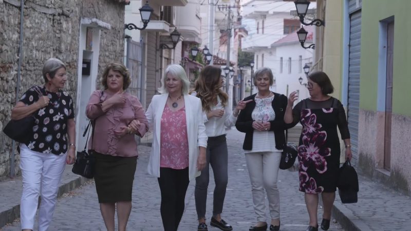 Rrugëtimi i tre motrave nga Australia, për të gjetur kushërinjtë në Shqipëri