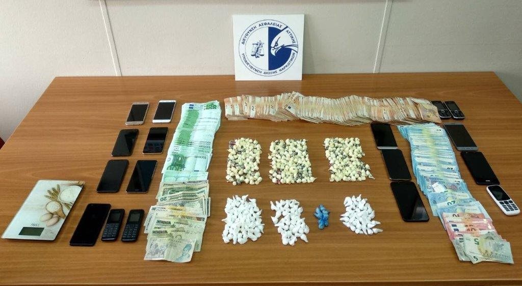 Shkatërrohet banda shqiptare në Greqi, kapet kokainë dhe mijëra euro