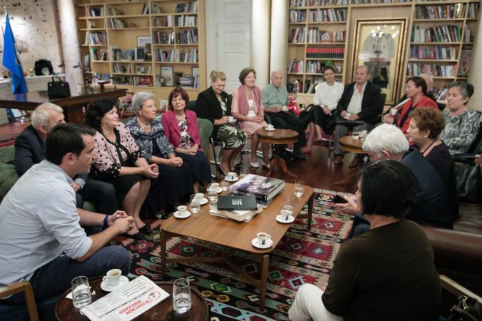 Nisma e Veliajt, rikthen kafet me çmim të reduktuar për të moshuarit