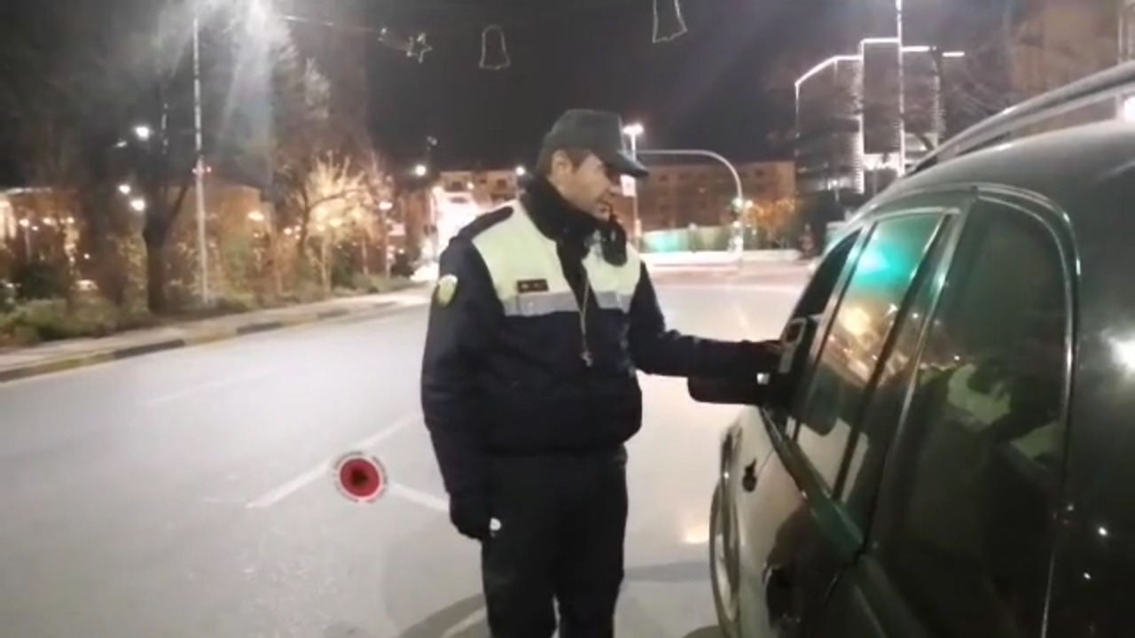 VIDEO/ Të dehur dhe pa patentë në timon, policia arreston 12 shoferë