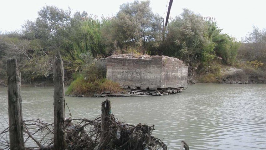 Dalin në sipërfaqe rrënojat e një ure 2200 vjeçare në Sulzotaj të Divjakës