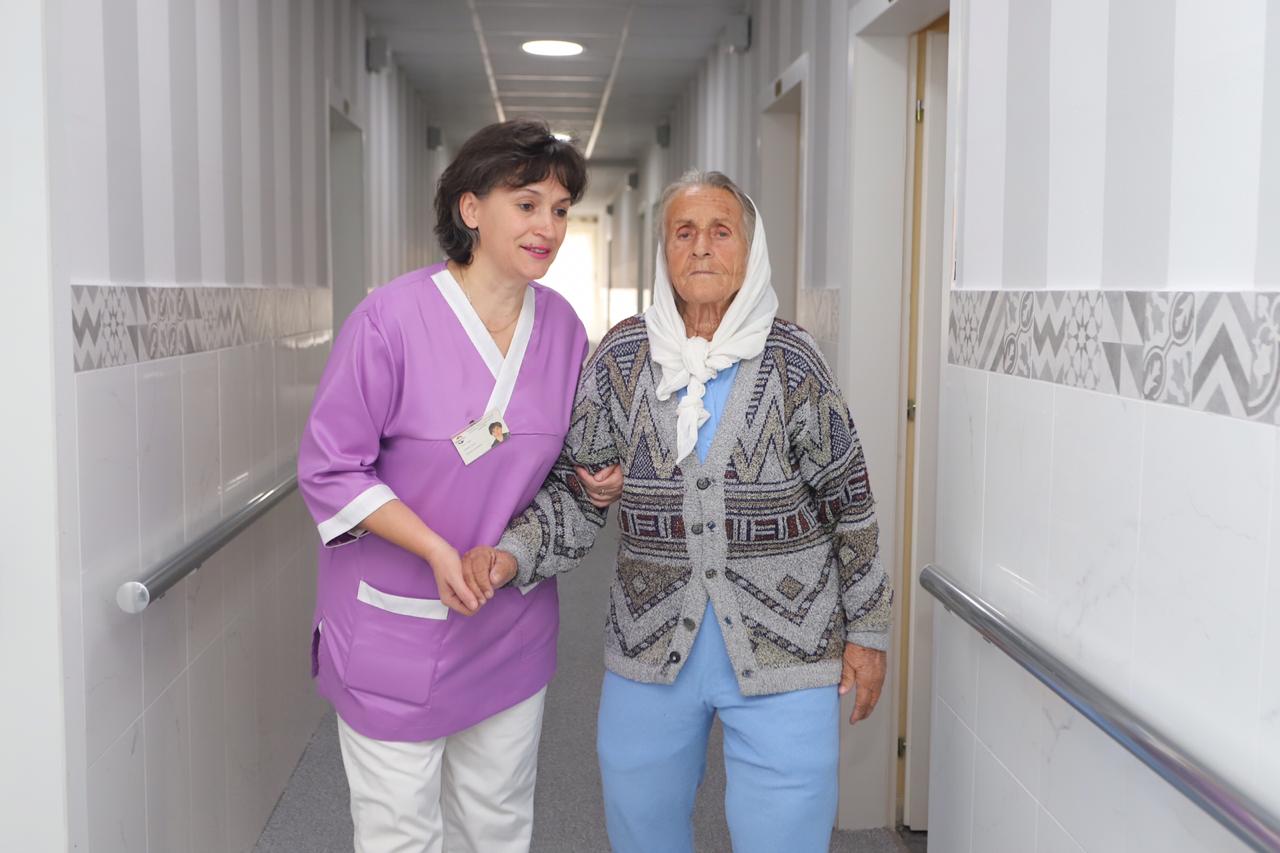 Jetonte në kushte të vështira, strehohet 82-vjeçarja nga Shkodra