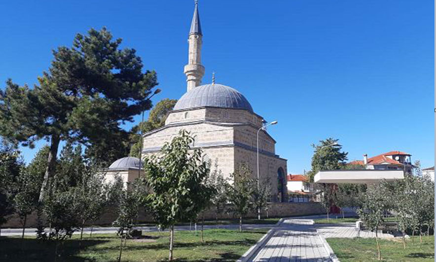 Korçë/ Vodhi mikrofonin e hoxhës, kapet hajduti i xhamive