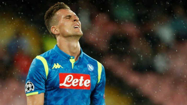 Në Napoli nuk falin, plaçkisin dhe yllin e ekipit në rrugë