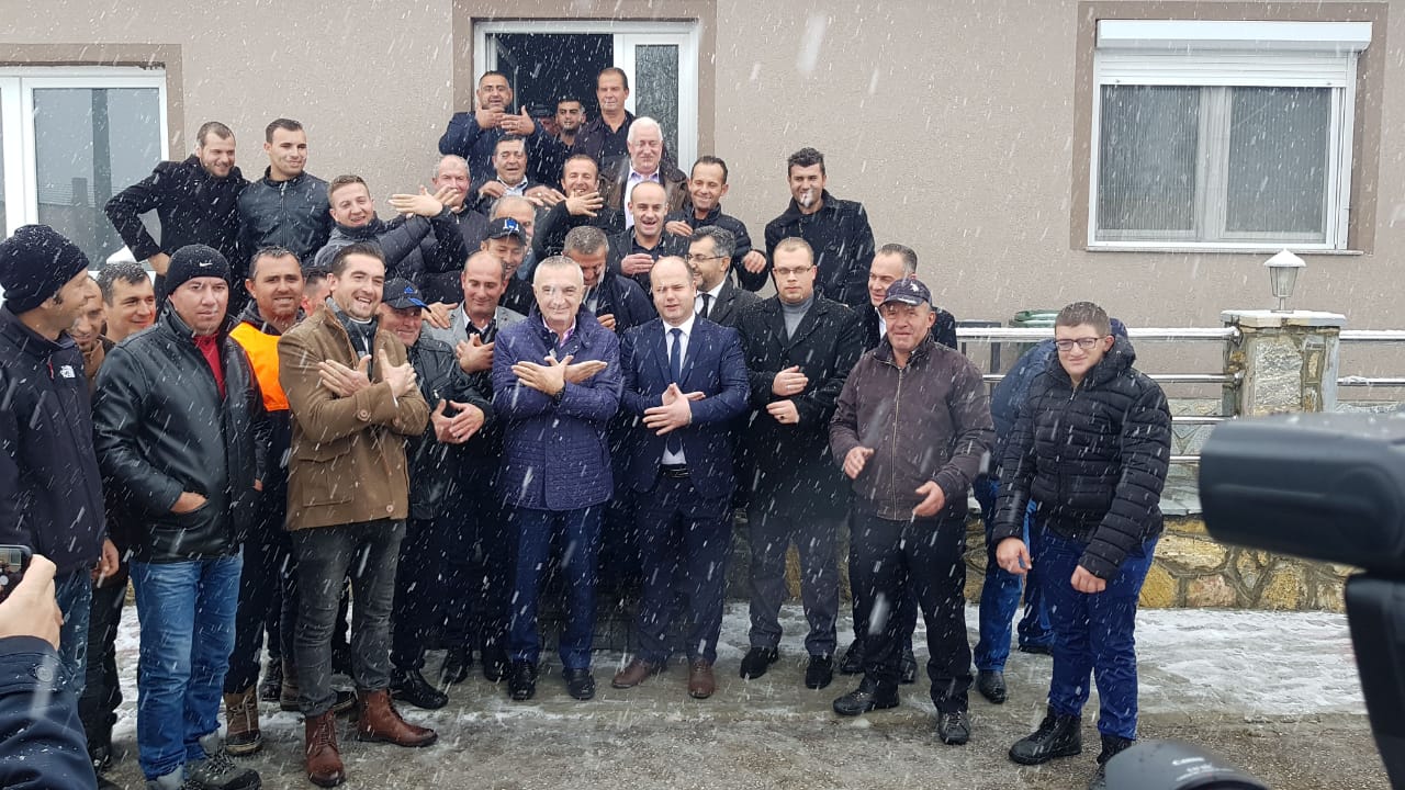 Meta në fshatin Mexhitli të Manastirit, vizita e parë e një Presidenti shqiptar