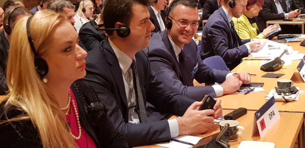 Presidenti i KE, PD pro kandidatit të CDU-së