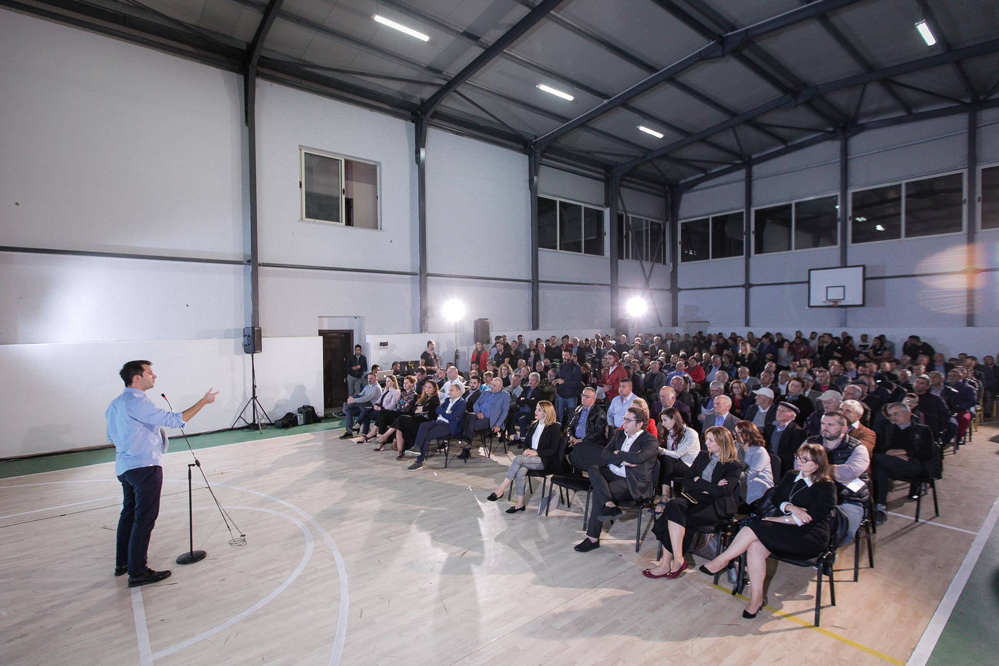 Veliaj: Vota për PS garanton punët e mrekullueshme në Tiranë