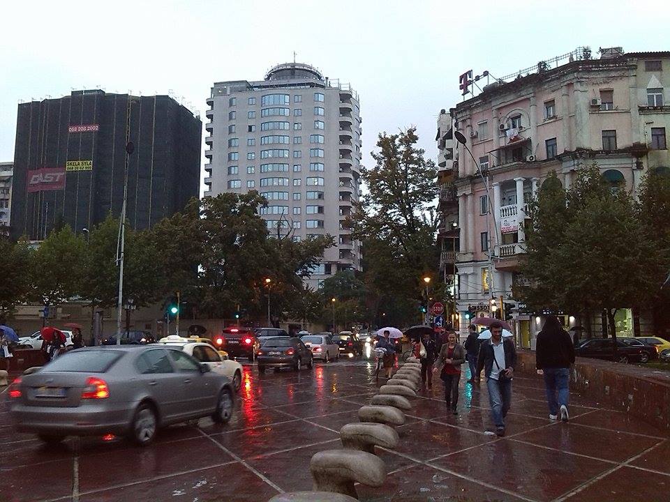 Policia “izolon” ish-Bllokun, nuk lejon qarkullimin e makinave