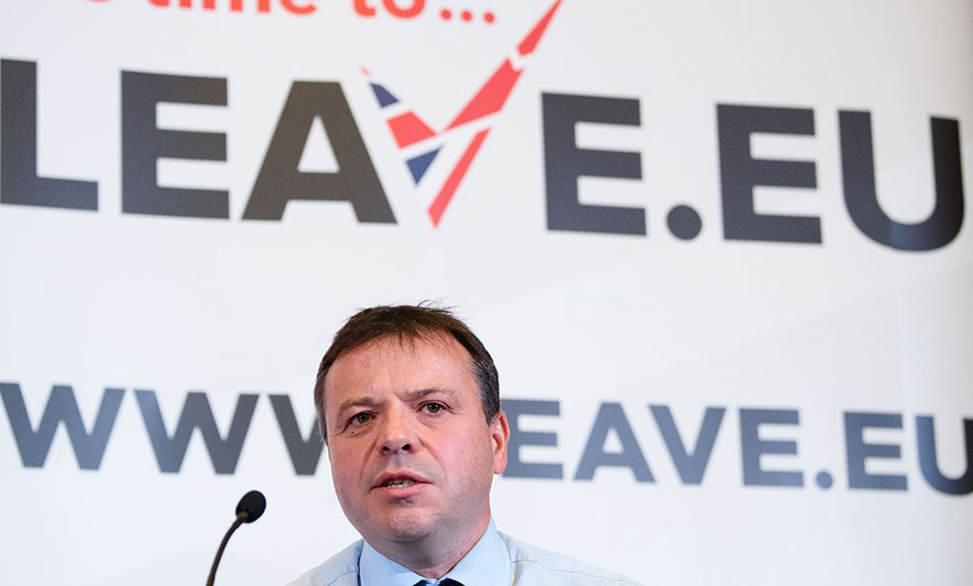 Rusët financuan “Brexit”? Hetohet një prej donatorëve pro shkëputjes