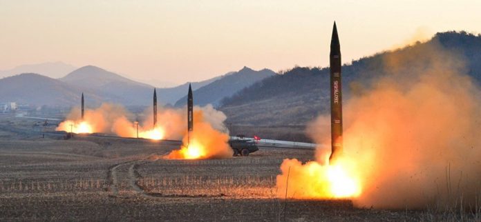 “Koreja e Veriut ka 13 baza sekrete me raketa”