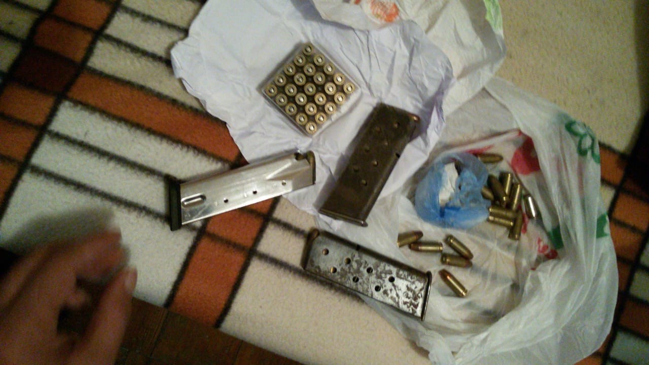 EMRAT/ Shpërndanin drogë pranë shkollave, pranga dy të rinjve