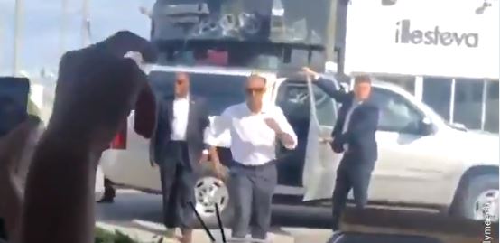 VIDEO / Obama shfaqet si qytetar në Miami, banorët ‘shkallojnë’ për ish-presidentin
