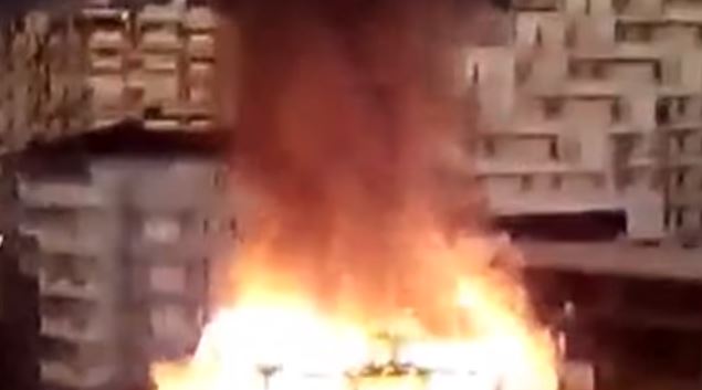 Dali pamjet, ja si u shkrumbua hoteli në Sarandë