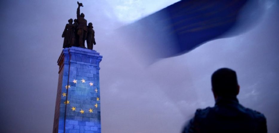 Bullgaria kërcënon Maqedoninë me bllokim për në NATO dhe BE