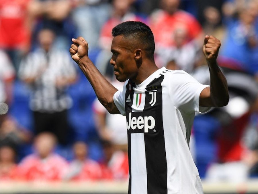 Juventus/Alex Sandro merr ofertë nga Premier