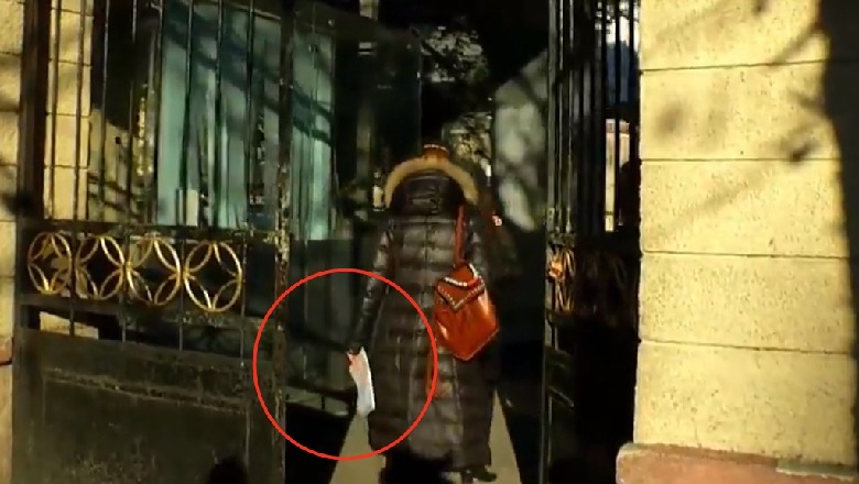 Deputetët e LSI hyjnë në Kuvend, dorëzohen amendamentet për studentët