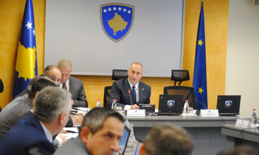 Kosovë/ Taksa 100% edhe për markat ndërkombëtare që hyjnë nga Serbia e Bosnja