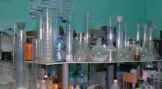 Gjendja në universitete: Mbahen ende me laboratorët e Enverit