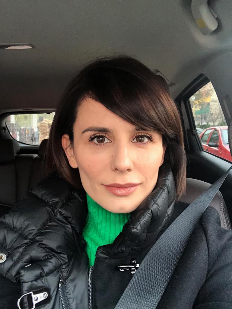 “Tentoi të shtypë studentët me makinë”, reagon gazetarja Kazhani (VIDEO)