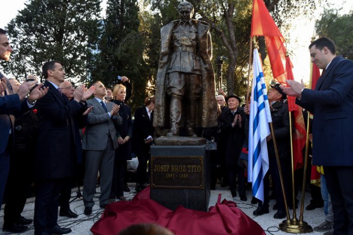 Mali i Zi vendos në kryeqytet statujën e Titos