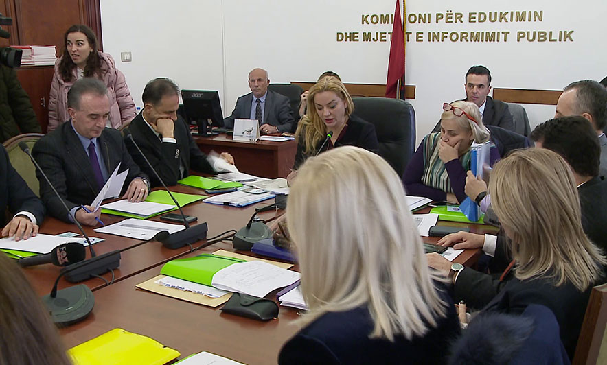 PD: Ministrat në interpelancë për “studentët” dhe “kufirin Kosovë-Serbi”!