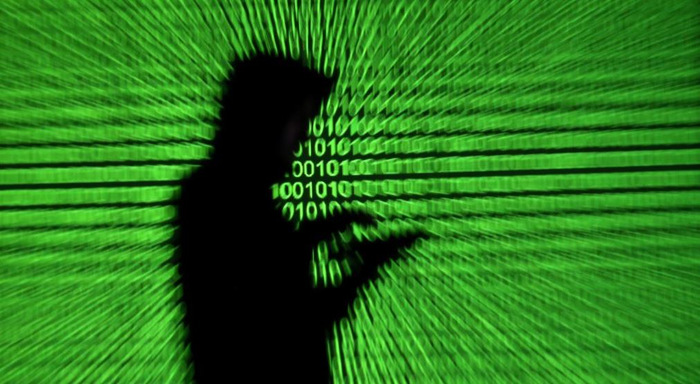 Hakerat sulmojnë rrjetin kompjuterik të Parlamentit, vidhen të dhënat e deputetëve