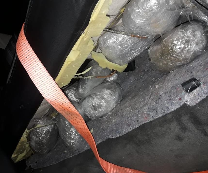 Bllokohet drogë në portin e Durrësit, tre në pranga