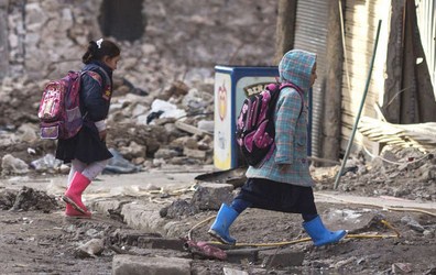 RAPORTI/ “Save the Children”, 1 në 5 fëmijë jetojnë mes zonave të luftës