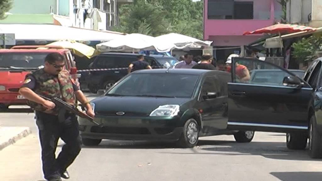 Kush është Dritan Dajti? Nga vrasja e biznesmenit në 99-ën, aratisja nga gjykata dhe masakra në plazhin e Durrësit