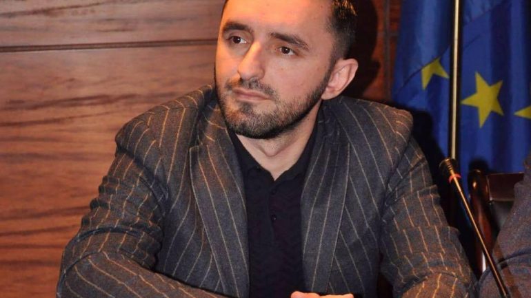 A do ta pranojë mandatin e deputetit? Ylli Shehu i LSI: Ja kur do vendos