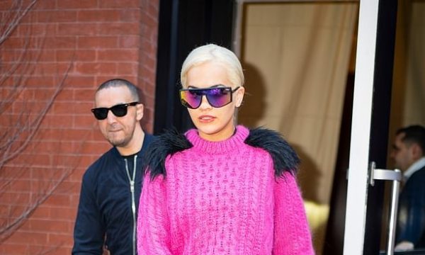 FOTOT/ Rita si Barbi pas lidhjes së re