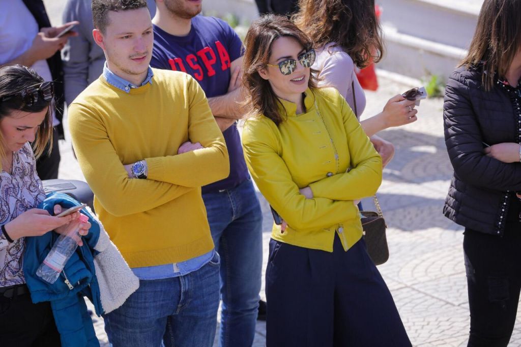 FOTO/Grida shfaqet si “superstar” në protestë e opozitës