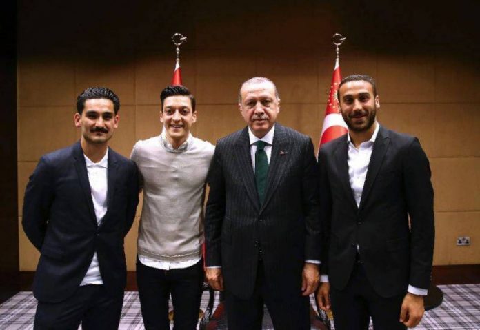 Ozil kërkon Erdoganin si dëshmitar për dasmën?