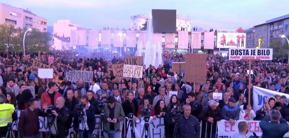 Shoqëria civile e Malit të Zi, kundër Gjukanoviç