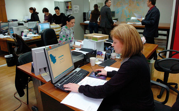 Qytetarët marrin 76 shërbime pranë zyrave me një ndalesë në 8 bashki