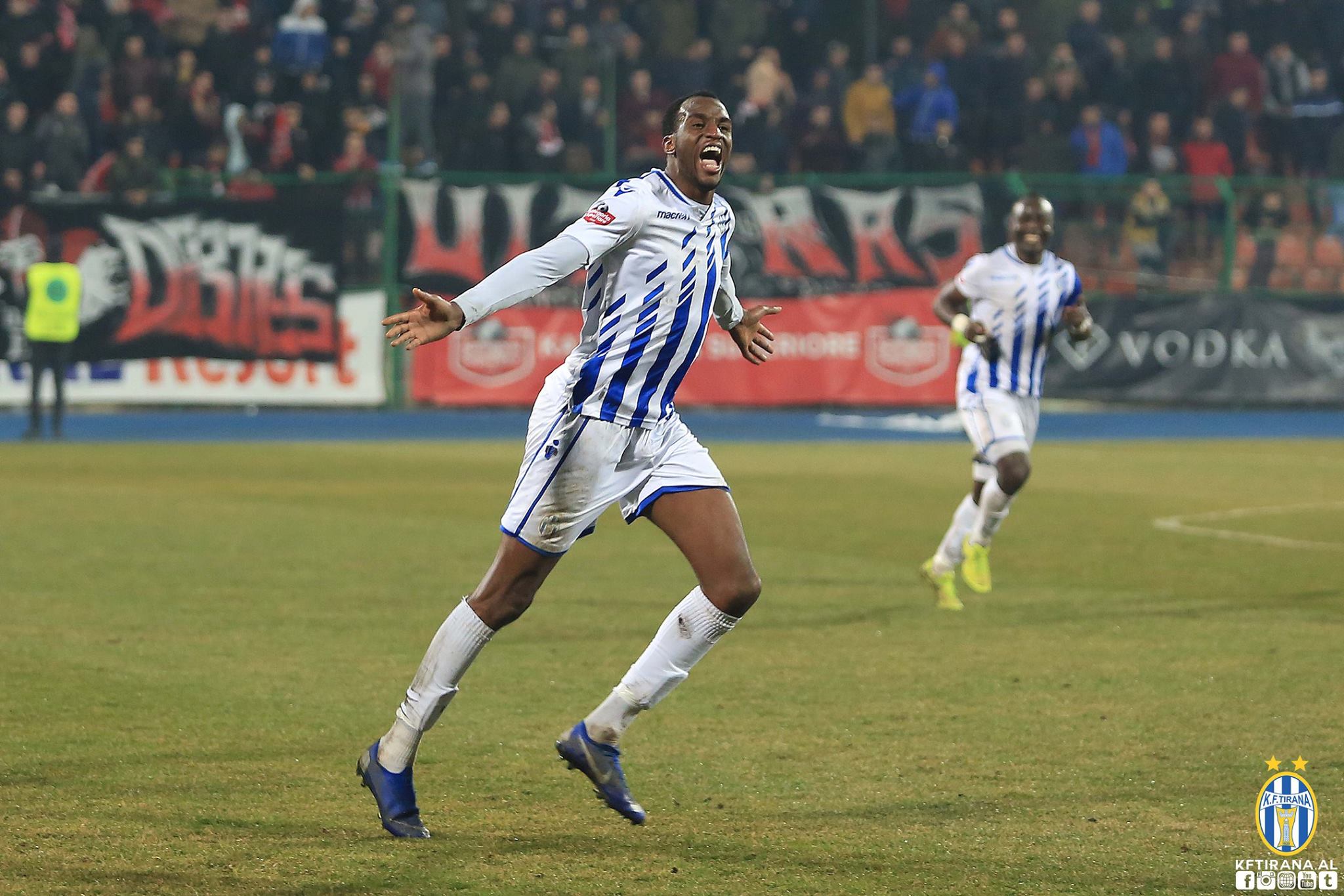 Tirana mposht Laçin dhe “prek” kualifikimin (VIDEO)