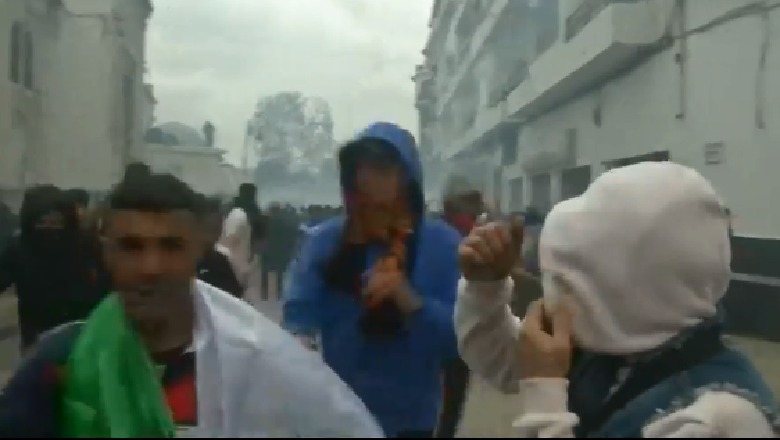 Algjeri/ Ushtria kërkon largimin e menjëhershëm të Presidentit