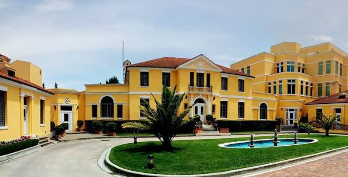 Ambasada Amerikane jep lajmin e mirë për gjithë studentët