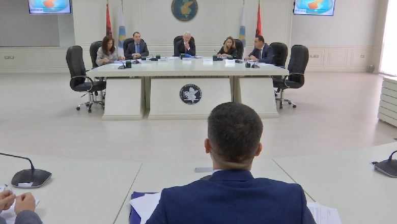 KQZ i jep mandatin 3 kandidatëve nga listat e PD-së, Kuvendi bëhet me 110 deputetë