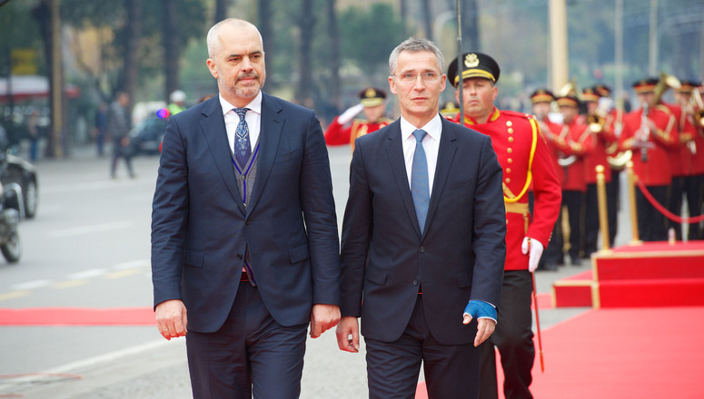 Vizita “blic”, Stoltenberg takohet në Tiranë me Ramën para protestës së PD