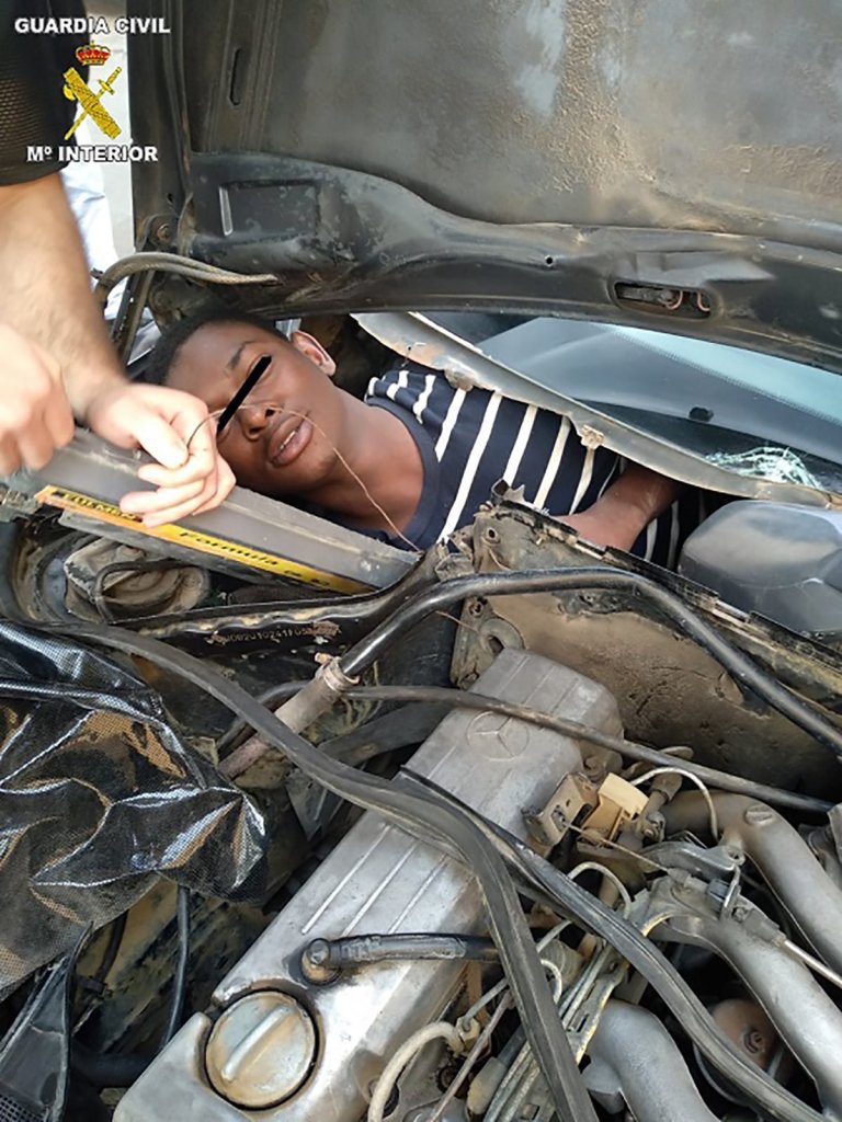 FOTOT/ Aventurat për të ikur nga Maroku janë të habitshme