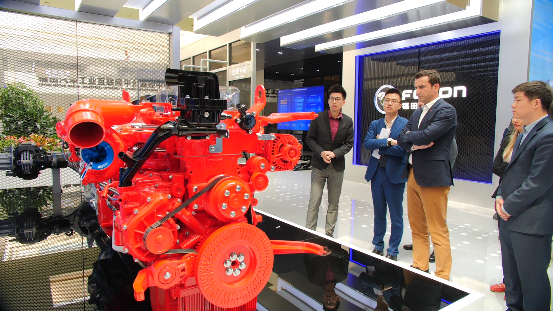 Tirana pret Samitin 17+1, Veliaj: Së shpejti fusim në qarkullim autobusët elektrikë